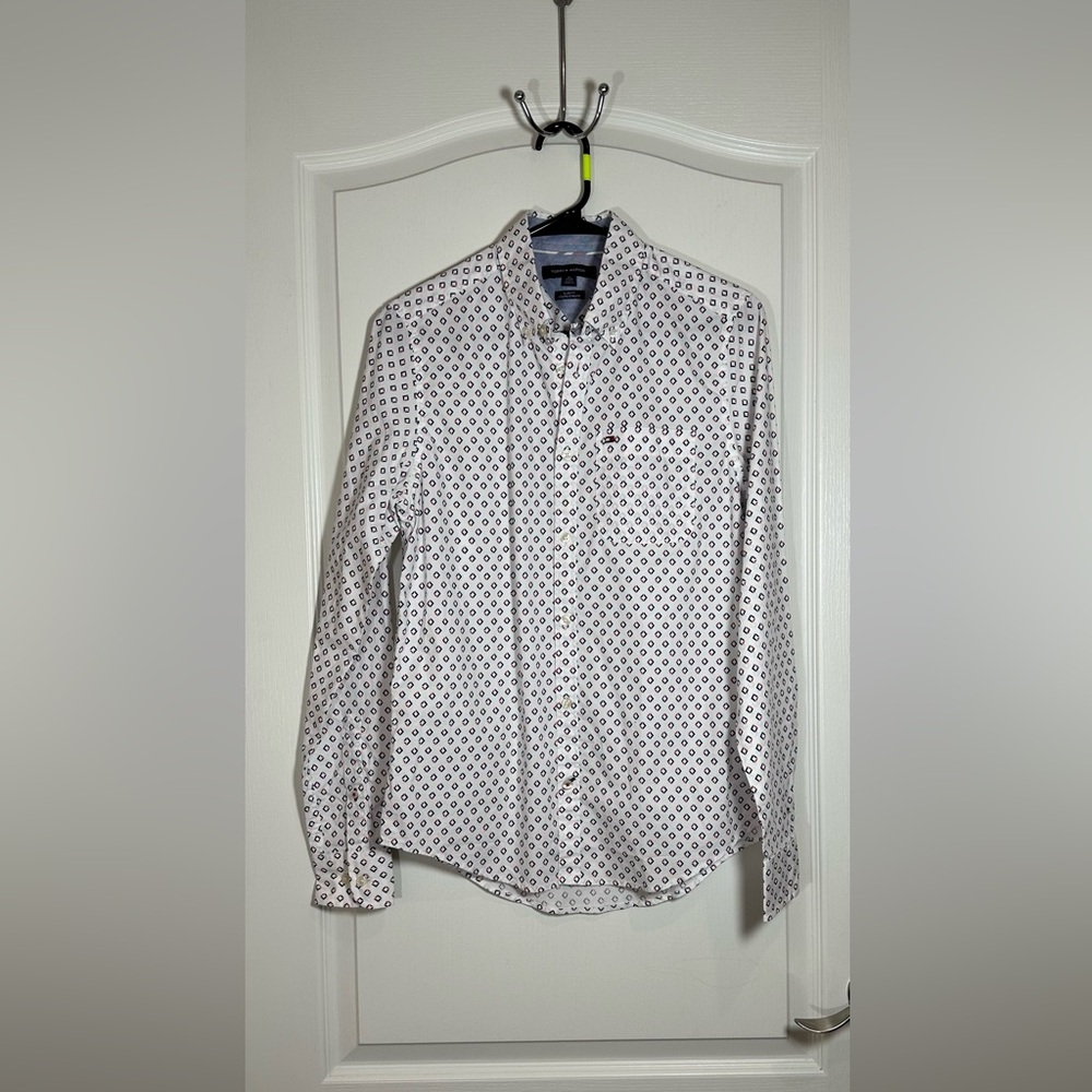 TOMMY HILFIGER Stylish White Patterned Men's Shirt (NEVER WORN)